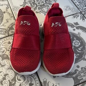 APL kids sneakers